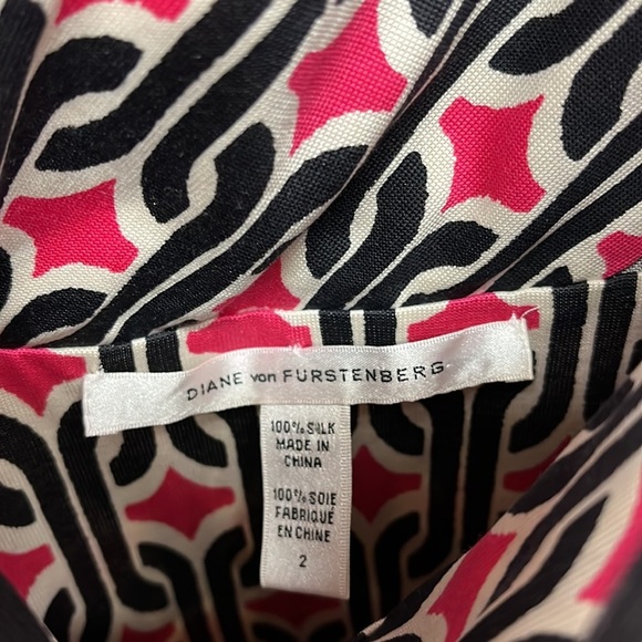 Diane Von Furstenberg 100% Silk Pink & Black Design Wrap MIDI Dress 2 - Picture 5 of 6